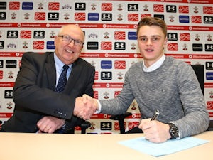 Jake Hesketh signs new Southampton deal