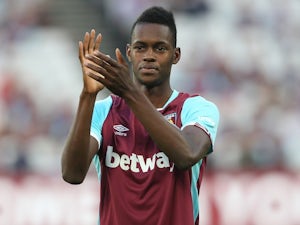 Edimilson Fernandes in action for West Ham United on August 25, 2016