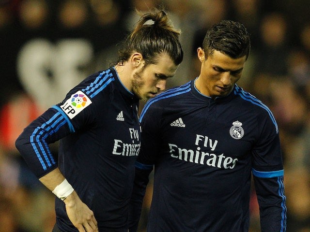 Gareth Bale and Cristiano Ronaldo look downbeat during the game between Valencia and Real Madrid on January 3, 2016