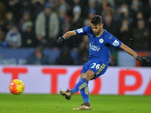 Ten-man Bournemouth hold Leicester