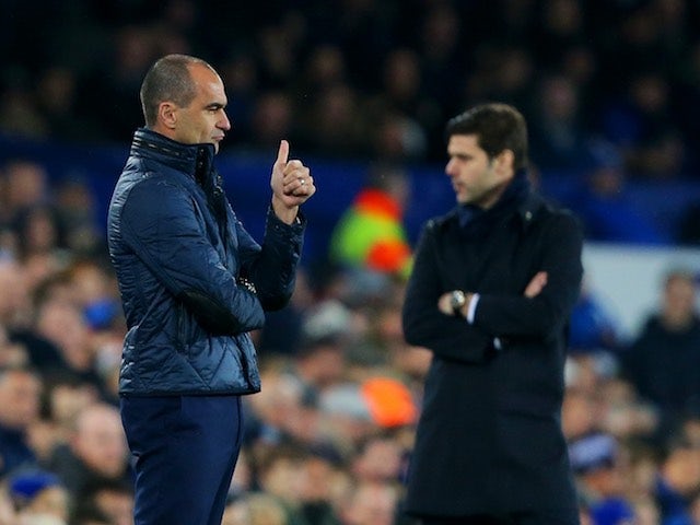 Roberto Martinez sticks his thumb up during the game between Everton and Tottenham Hotspur on January 3, 2016
