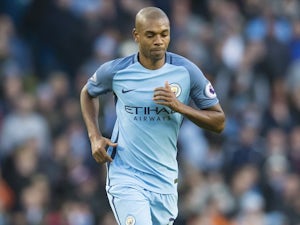 Fernandinho expects difficult atmosphere