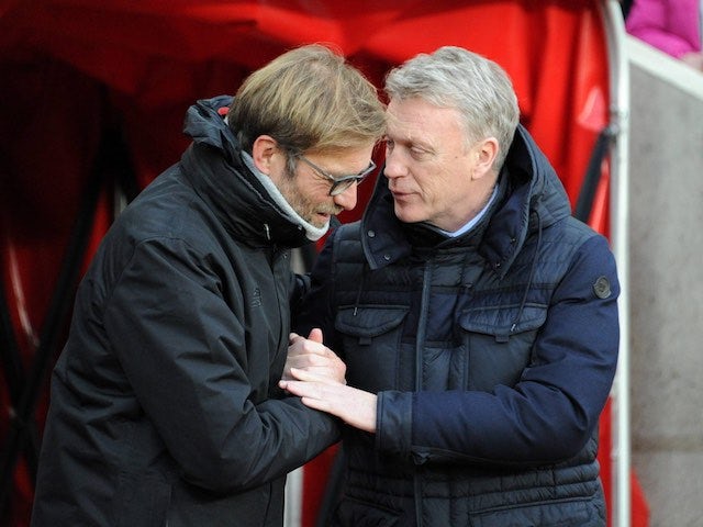 Jurgen Klopp and David Moyes greet each other ahead of the Premier League game between Sunderland and Liverpool on January 2, 2017