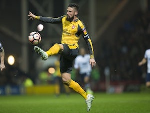 Giroud rescues Arsenal late on