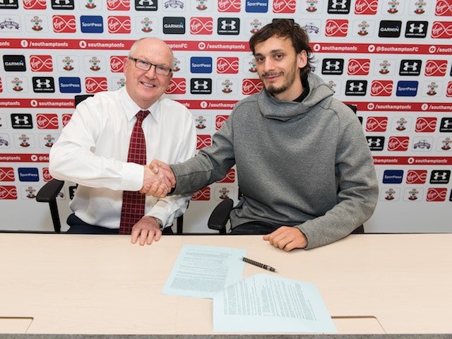 Agent: 'Gabbiadini staying with Saints'