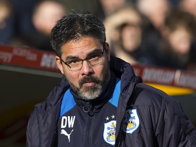 Kachunga, Lowe pen new Huddersfield deals