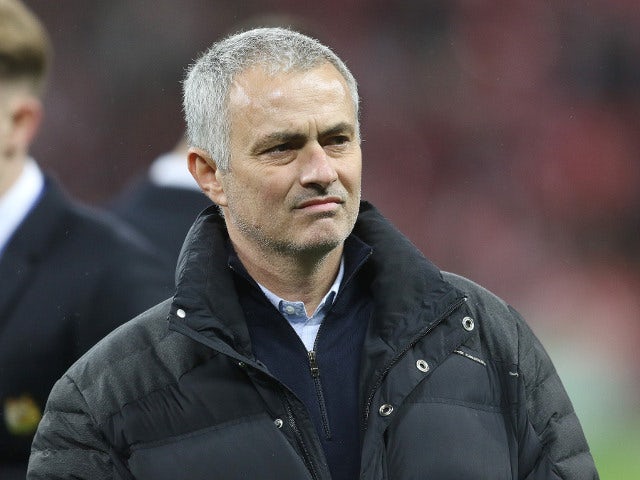 Mourinho refuses to criticise players