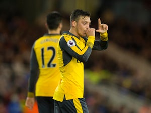 Sanchez, Ozil end Arsenal's away woes