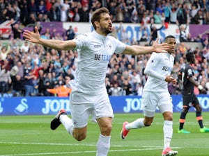 Llorente drags Swansea out of bottom three