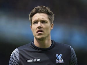 Hennessey keen to remain at Palace
