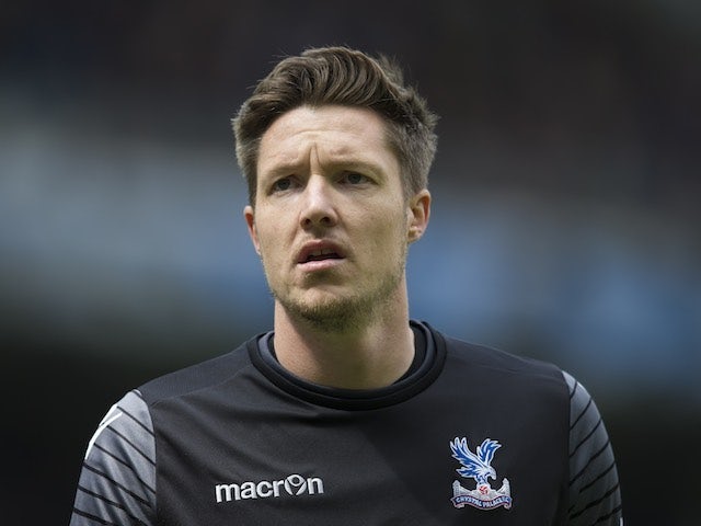 Hennessey keen to remain at Palace