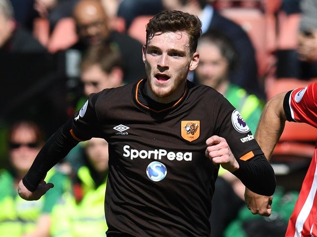 Liverpool 'turn to Andrew Robertson'
