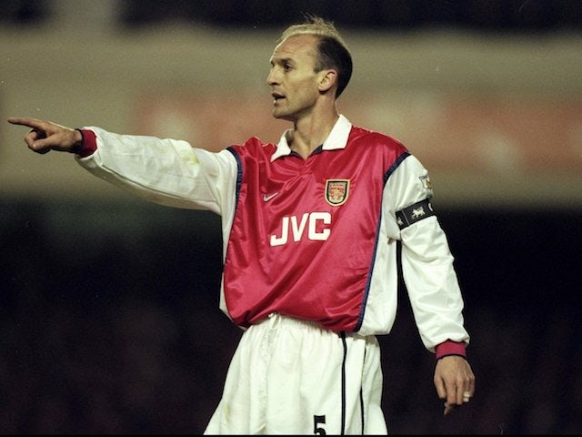 Steve Bould in action for Arsenal