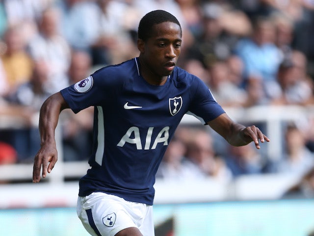 Walker-Peters signs new Spurs contract