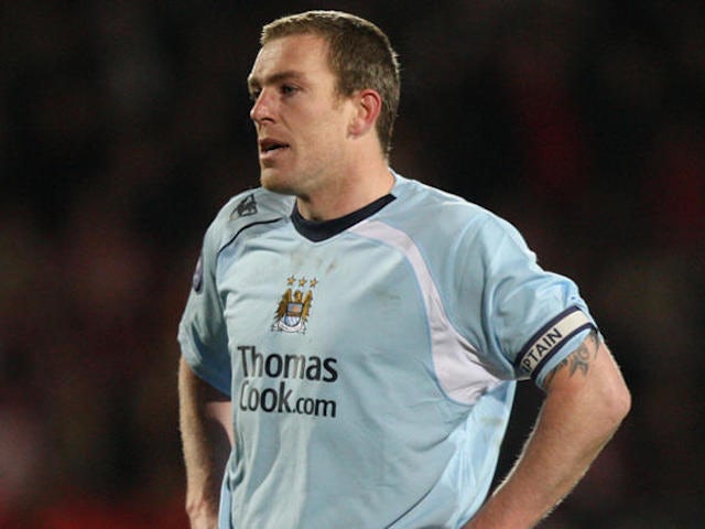 Richard Dunne in action for Manchester City