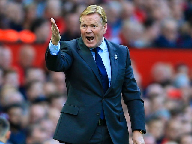 Ronald Koeman shouts orders during the Premier League game between Manchester United and Everton on September 17, 2017