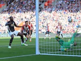 Romelu Lukaku scores the opener during the Premier League game between Southampton and Manchester United on September 23, 2017