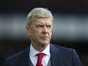 Wenger hints at strong Europa League team