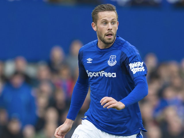 Gylfi Sigurdsson in action during the Premier League game between Everton and Arsenal on October 22, 2017