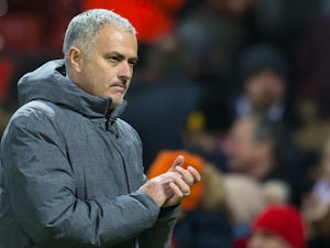 Mourinho looking to sign new right-back?