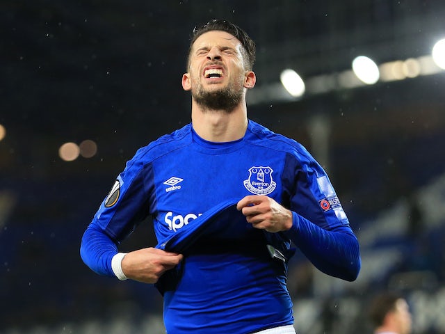 Kevin Mirallas leaves Everton for Olympiakos on loan