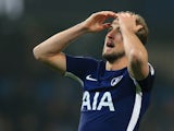Harry Kane reacts to a missed opportunity during the Premier League game between Manchester City and Tottenham Hotspur on December 16, 2017