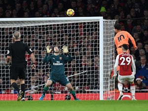 Arsenal, Liverpool share six goals in thriller