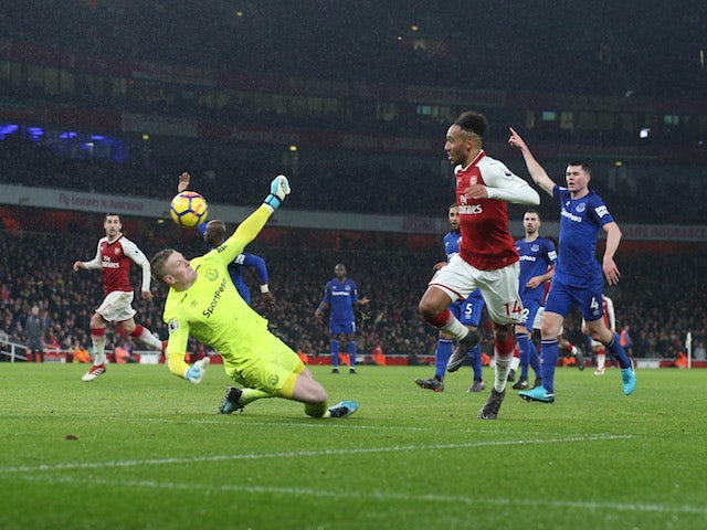 Pierre-Emerick Aubameyang scores the fourth during the Premier League game between Arsenal and Everton on February 3, 2018