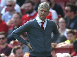 Wenger 'receives provisional job offers'