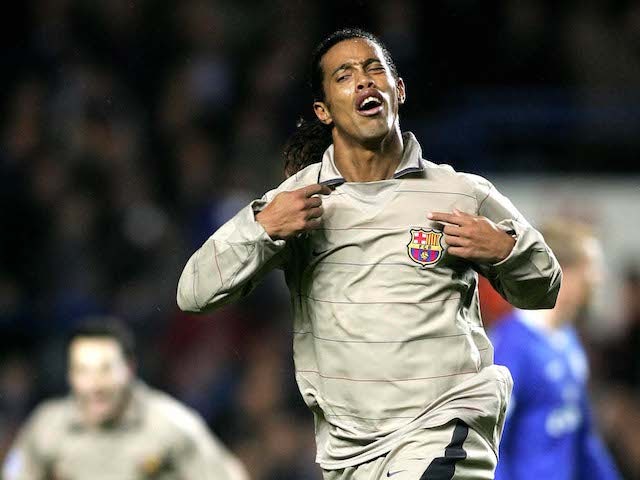Ronaldinho playing for Barcelona