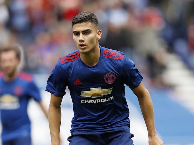 Pereira hopes to impress at Man United