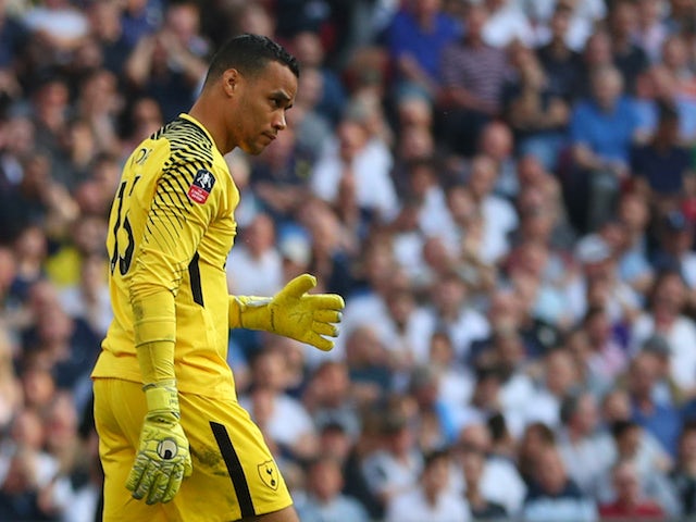 Tottenham release goalkeeper Michel Vorm
