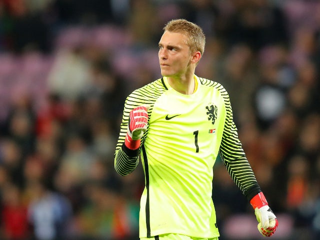 Barcelona 'willing to sell Cillessen'