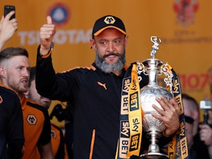 Nuno signs new Wolves contract