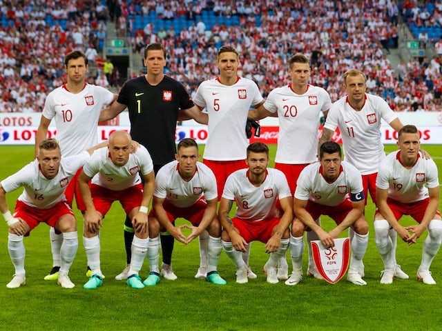 The Poland team line up before their friendly game with Chile on June 8, 2018