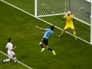 Santos congratulates Uruguay on victory