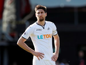 Swans demand £10m from Magpies for Fernandez?