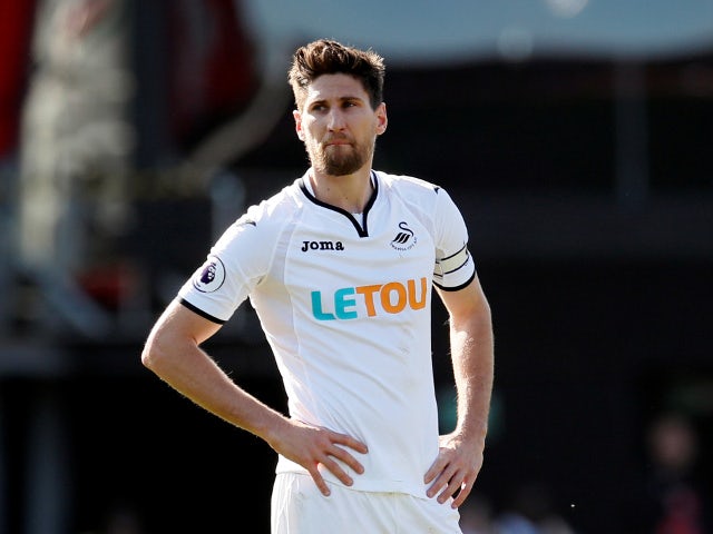 Swans demand £10m from Magpies for Fernandez?