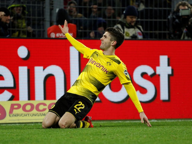 Chelsea 'make official offer for Pulisic'