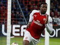 Danny Welbeck celebrates scoring for Arsenal in the Europa League on April 12, 2018