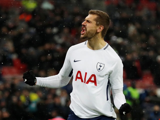 Llorente happy to remain with Spurs