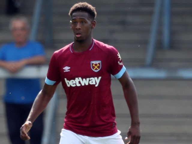 Arsenal, Everton 'interested in Reece Oxford'
