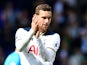 Tottenham Hotspur's Vincent Janssen applauds fans on April 15, 2017