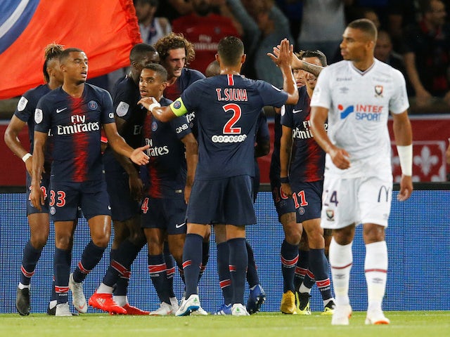 Adrien Rabiot celebrates scoring the second during the Ligue 1 game between Paris Saint-Germain and Caen on August 12, 2018