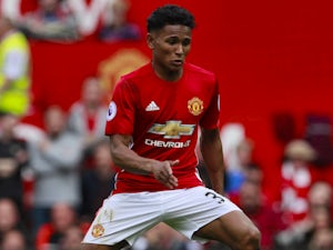 Man United loan Mitchell to Hearts