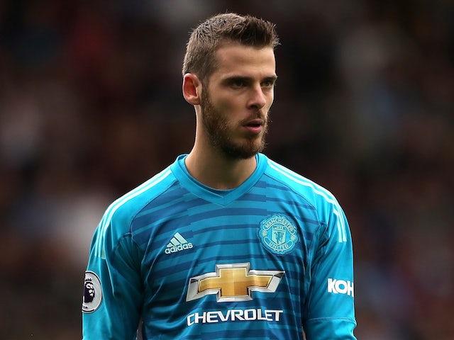 De Gea 'to sign £400,000-a-week deal at United'