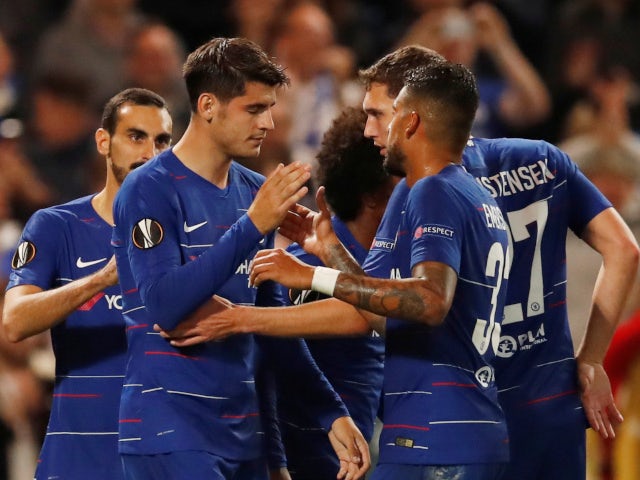 Alvaro Morata celebrates with his teammates after scoring Chelsea's winner against Videoton in the Europa League on October 4, 2018