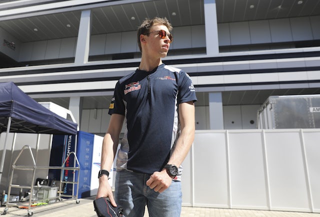 Albon leaves Formula E to join Toro Rosso