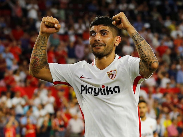Ever Banega agent 'spotted in London'