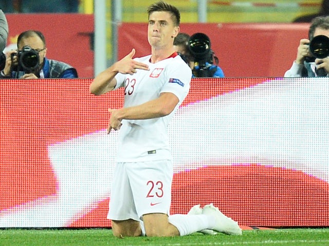Milan sign Krzysztof Piatek as Higuain replacement